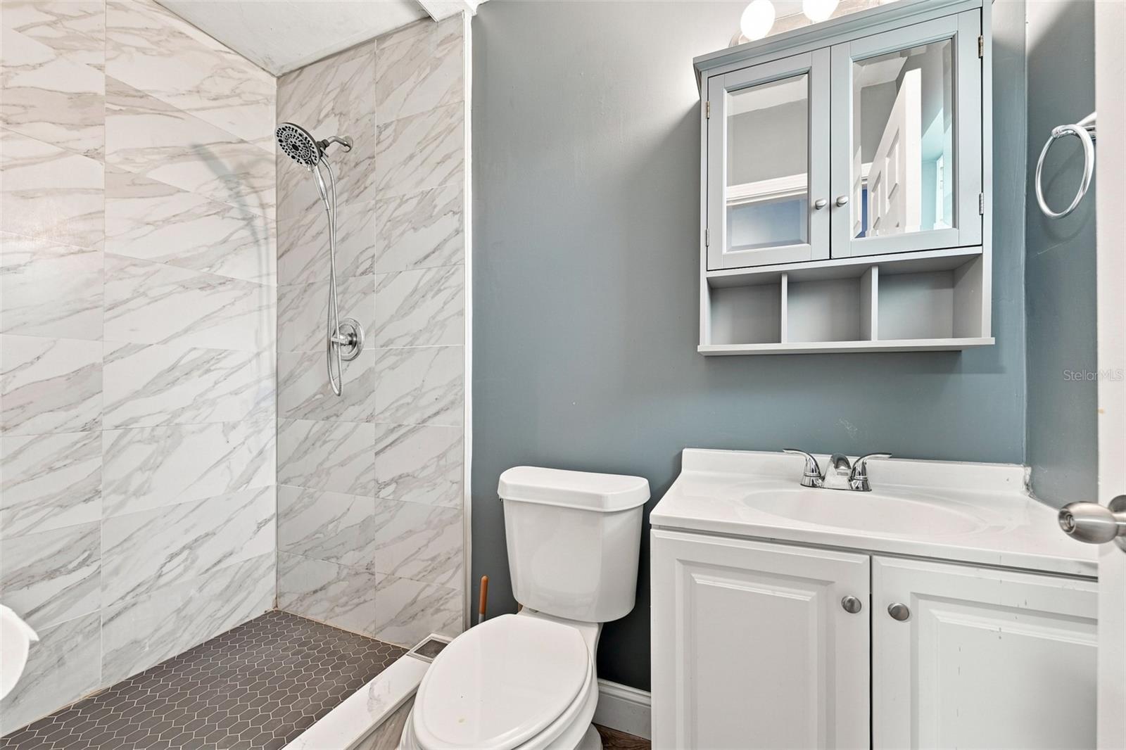 11515 N RAVINE RD — photo 33