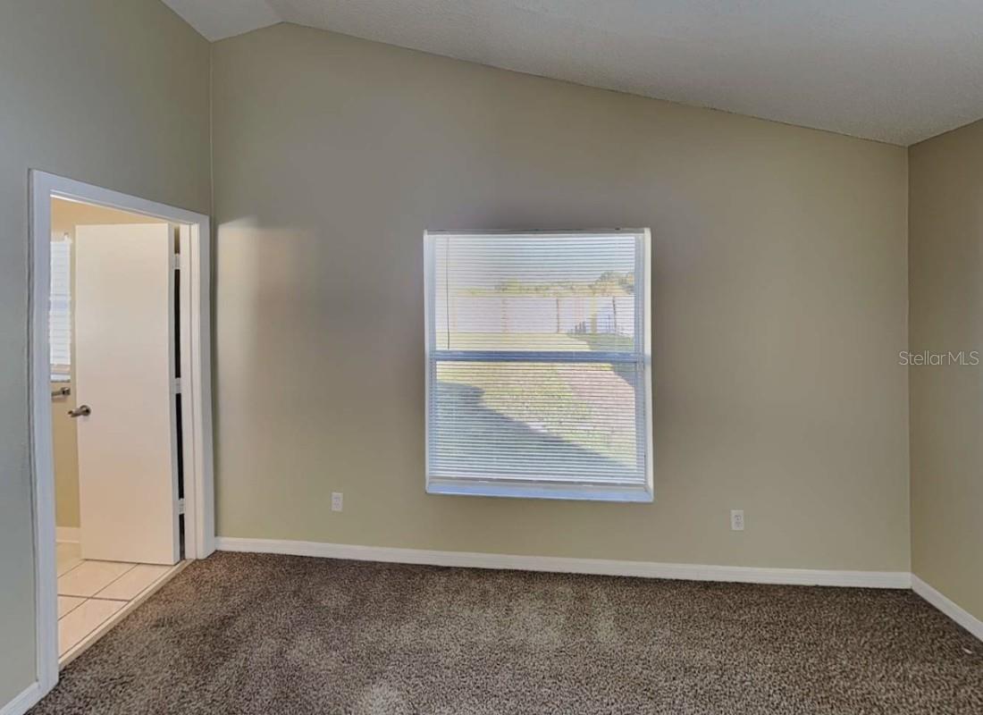 605 BEVERLY DR — photo 2