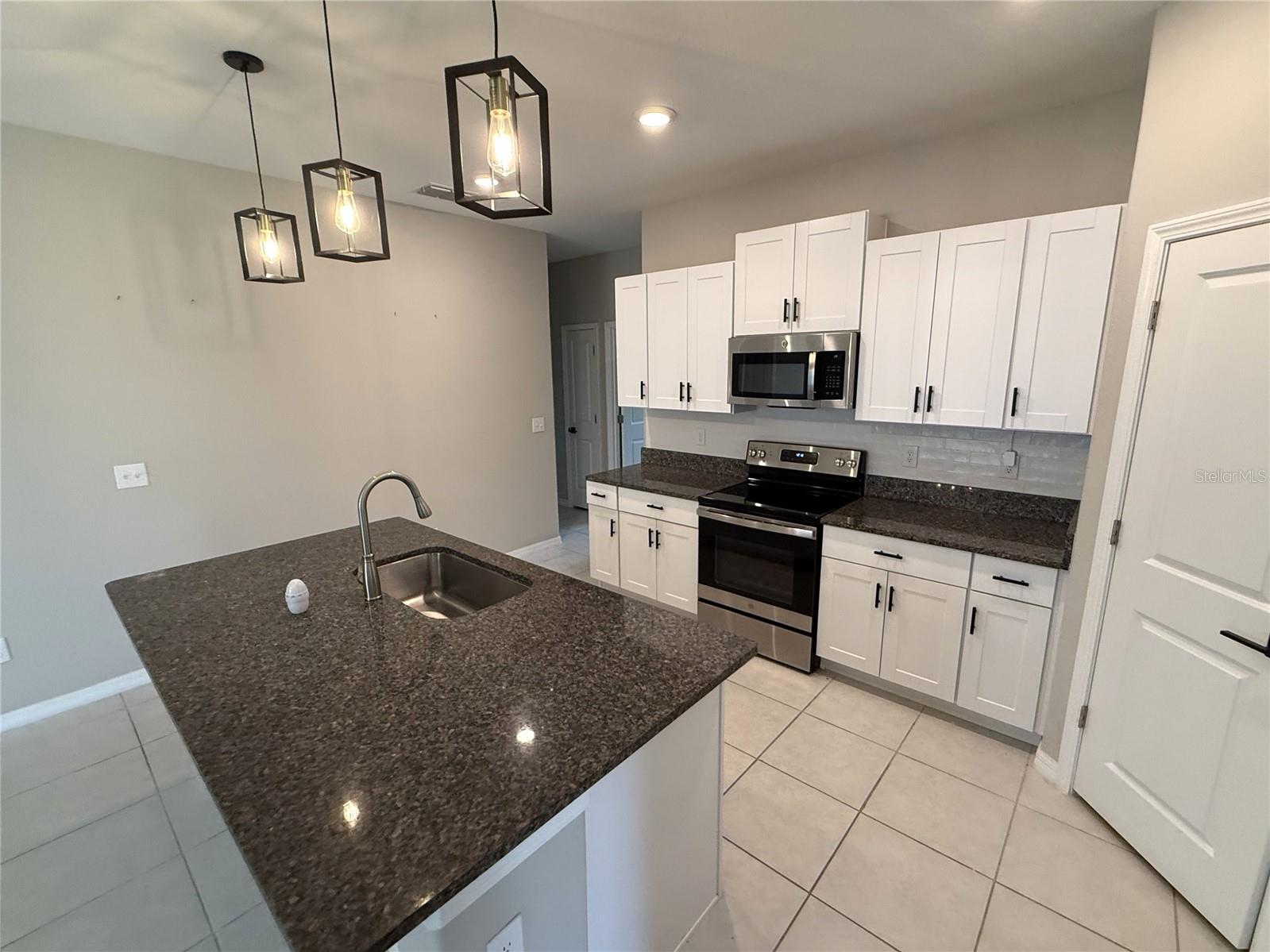 15516 MILLER CREEK DR — photo 7