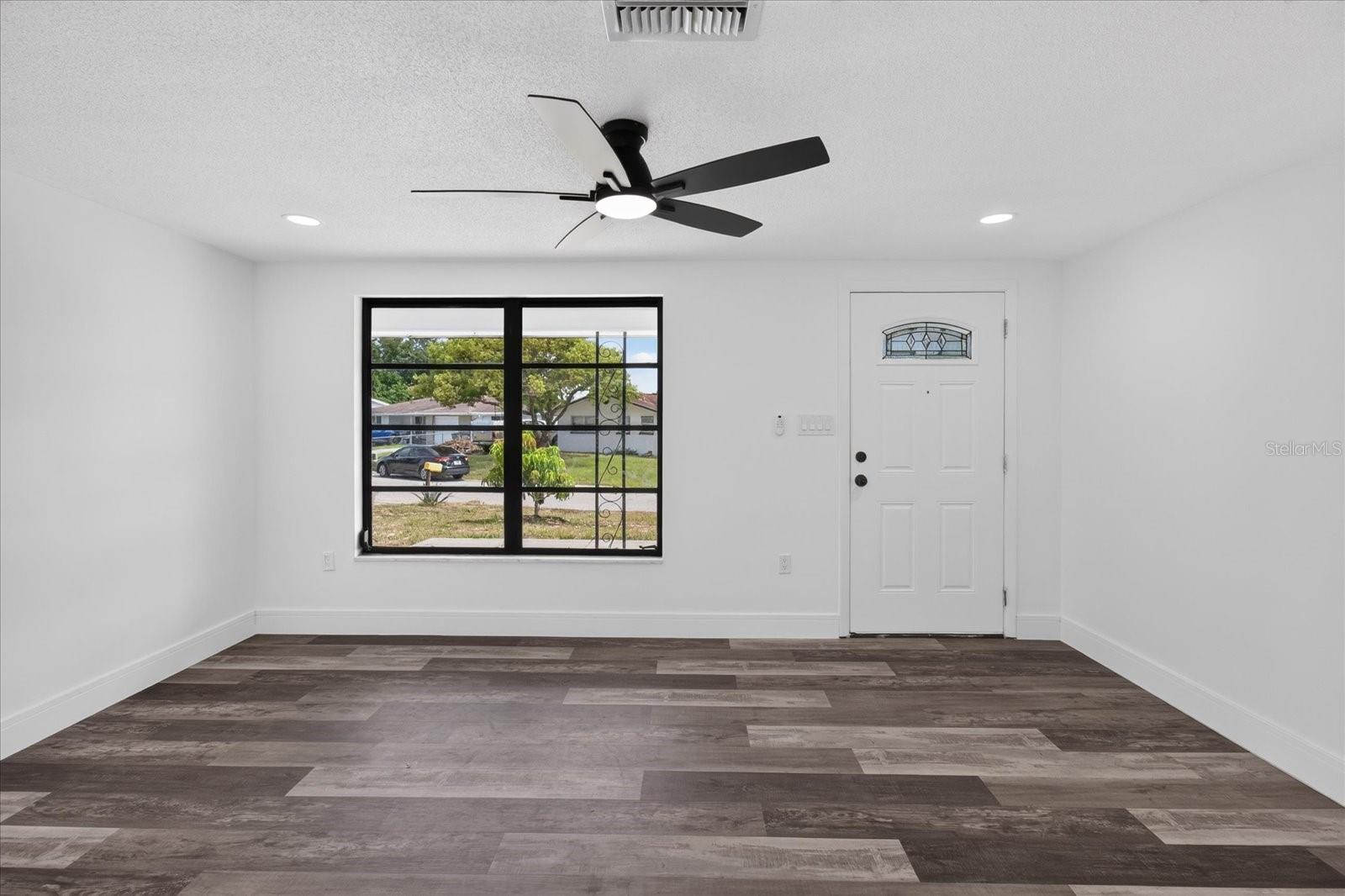7731 BRACKEN DR — photo 8