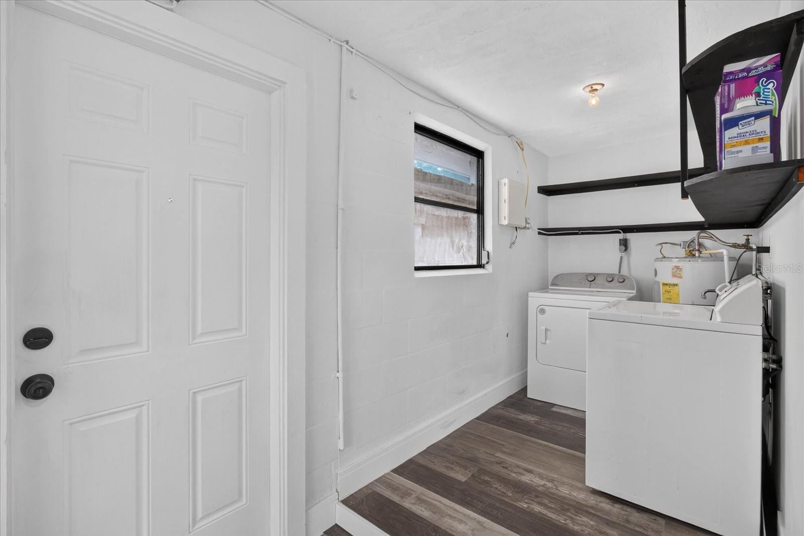 7731 BRACKEN DR — photo 37