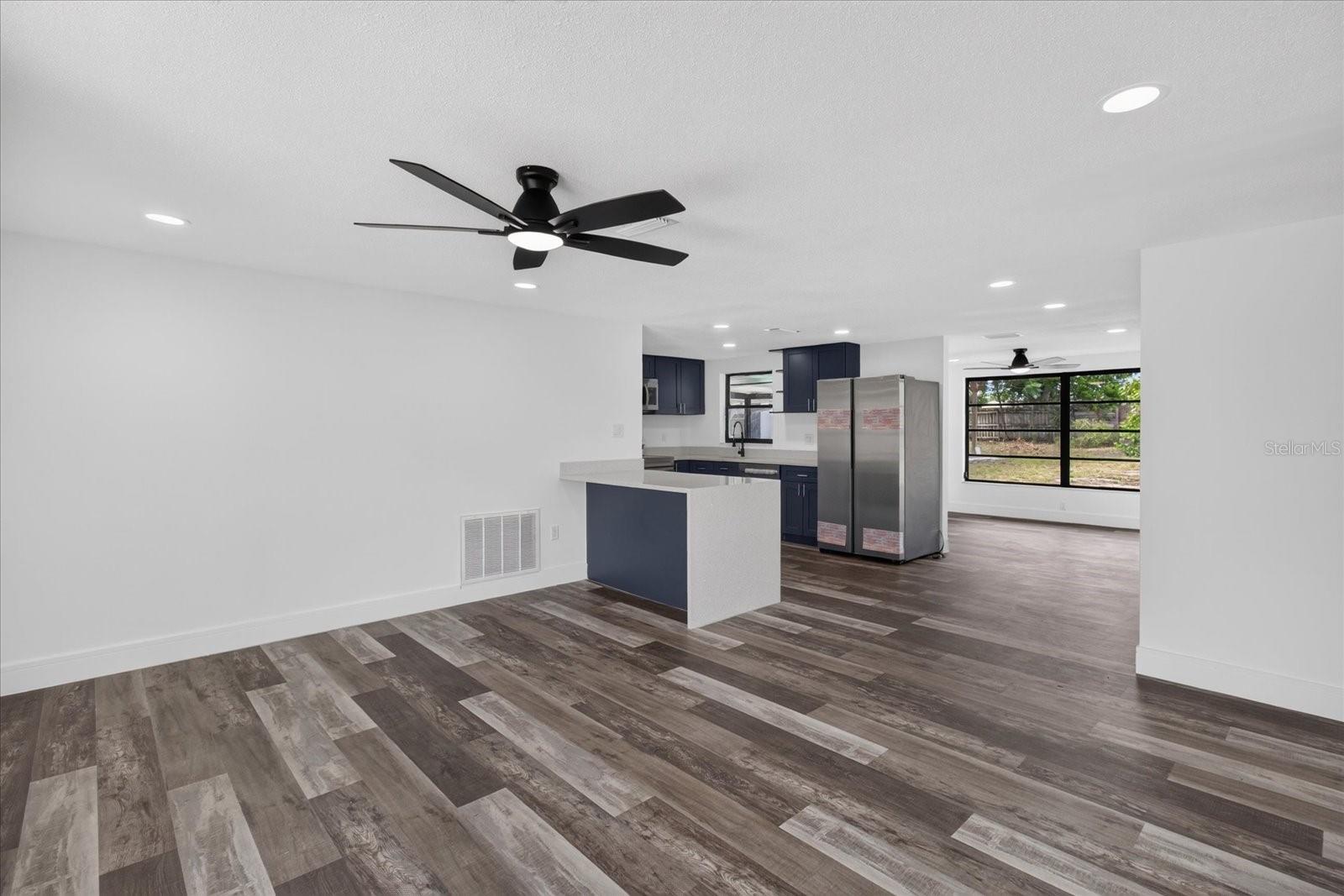 7731 BRACKEN DR — photo 9