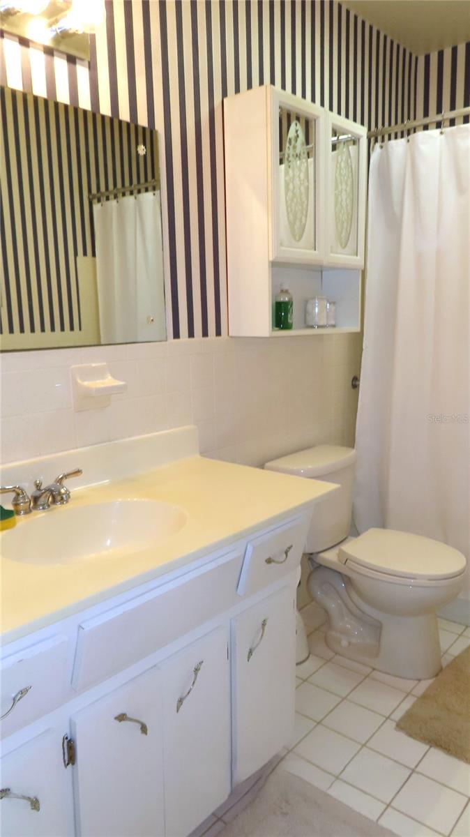 2402 ECUADORIAN WAY #34 — photo 25