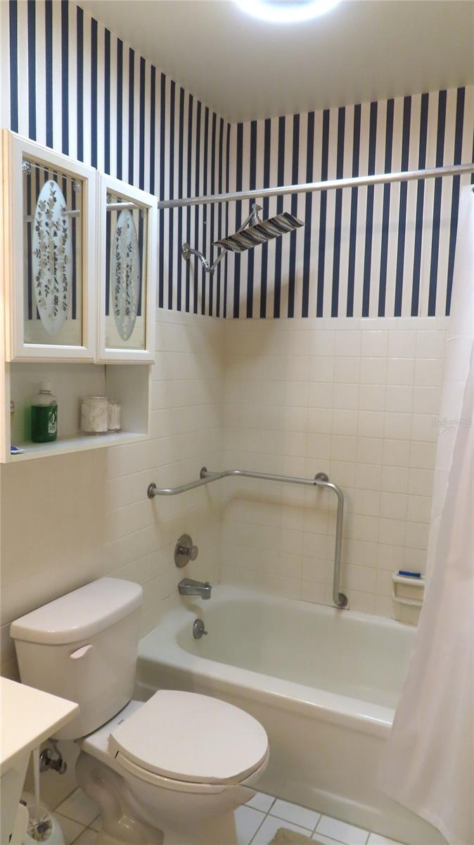 2402 ECUADORIAN WAY #34 — photo 26