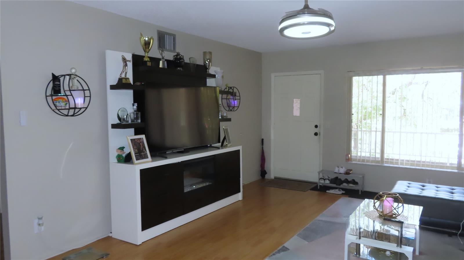 2402 ECUADORIAN WAY #34 — photo 5