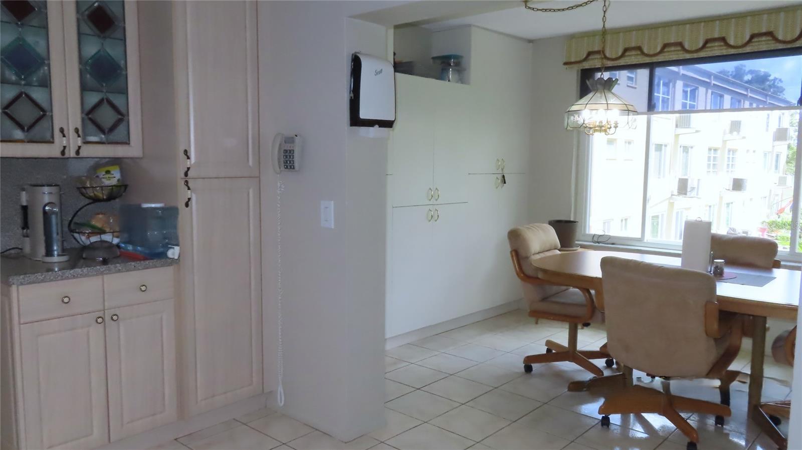 2402 ECUADORIAN WAY #34 — photo 11