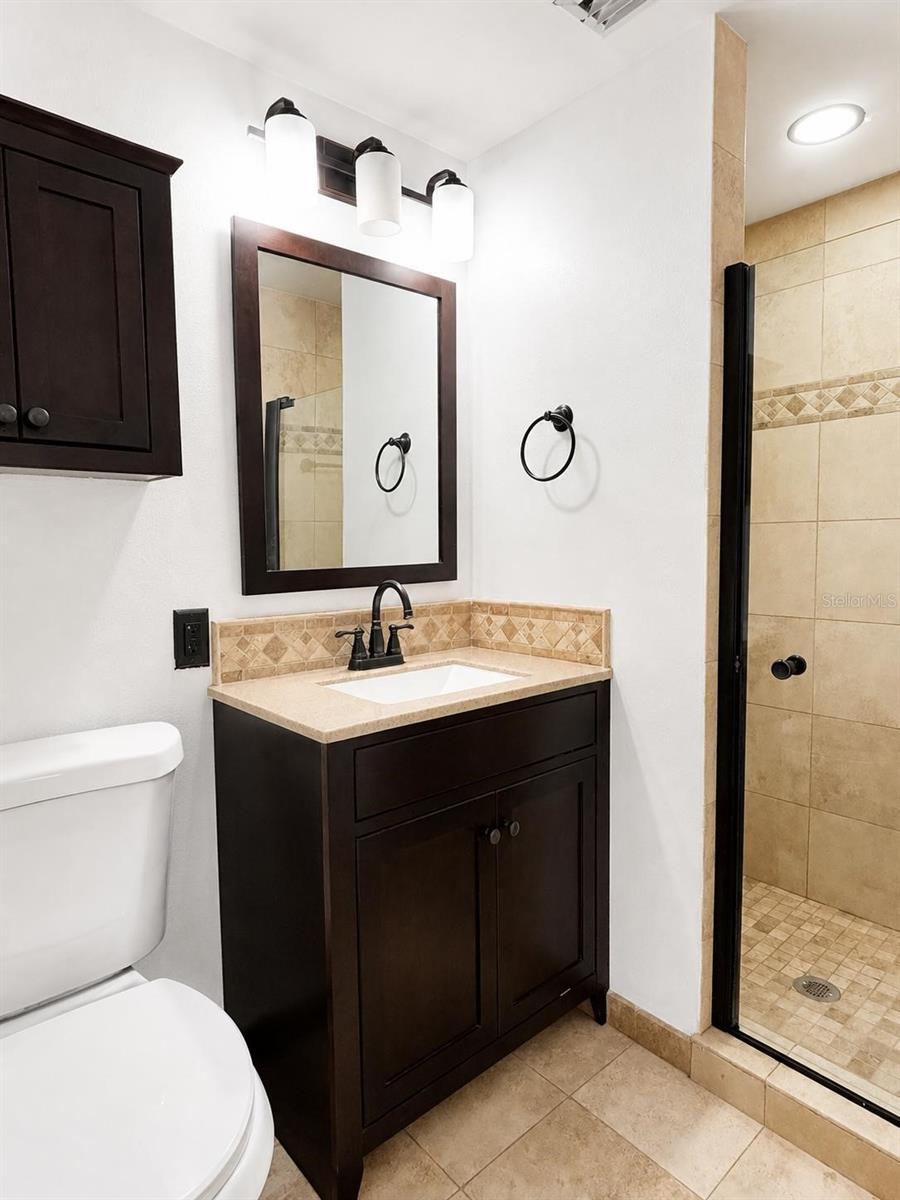 1346 CHANCELLOR DR — photo 24