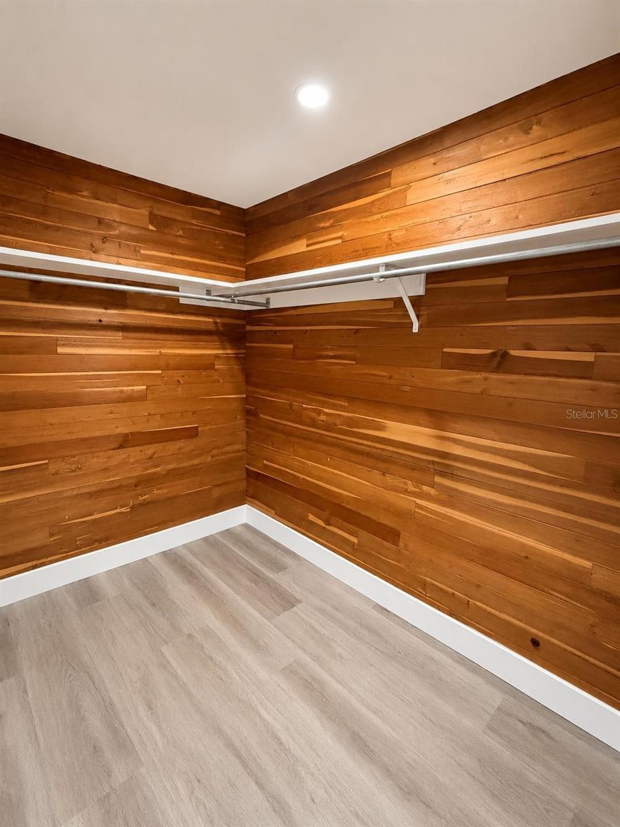 1346 CHANCELLOR DR — photo 26