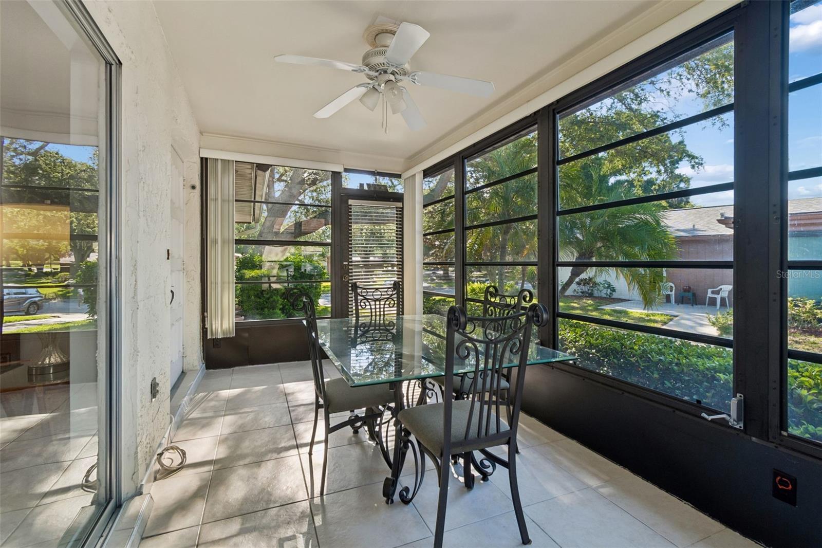 2150 SHELLY DR #B — photo 4