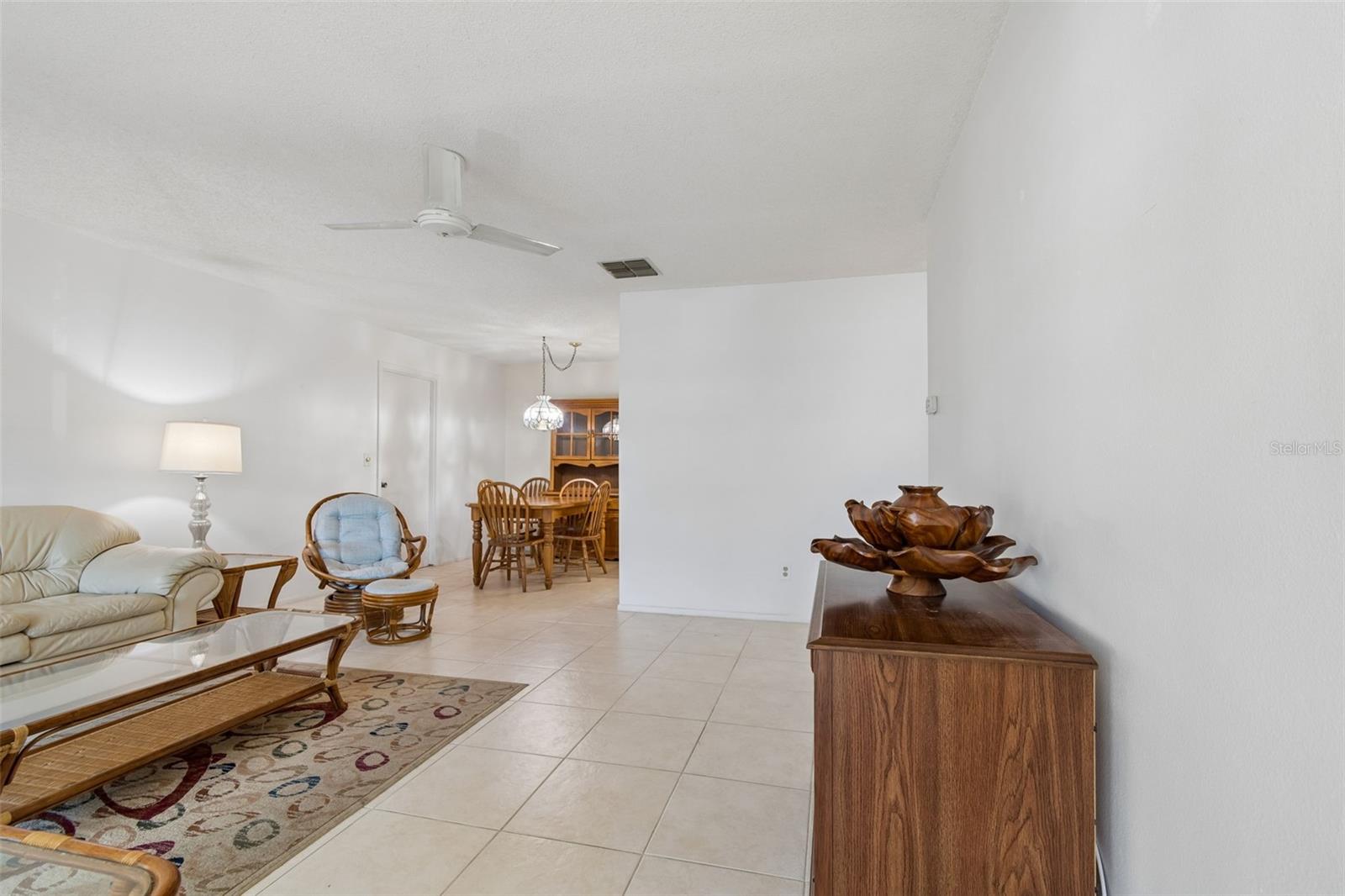 2150 SHELLY DR #B — photo 5