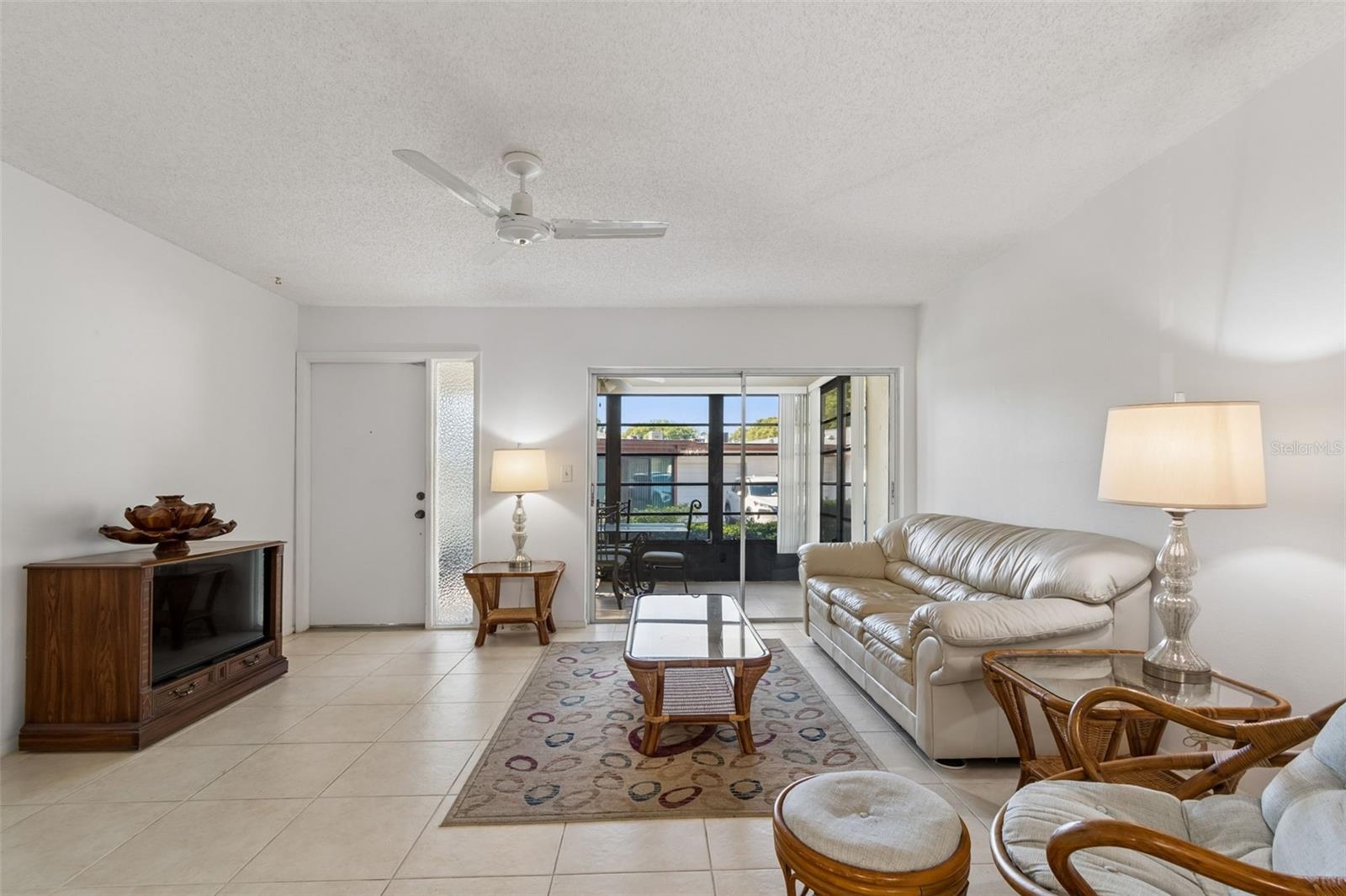 2150 SHELLY DR #B — photo 7