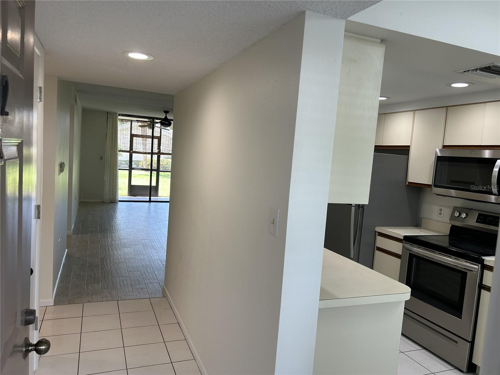 1316 PASADENA AVE S #102 — photo 5
