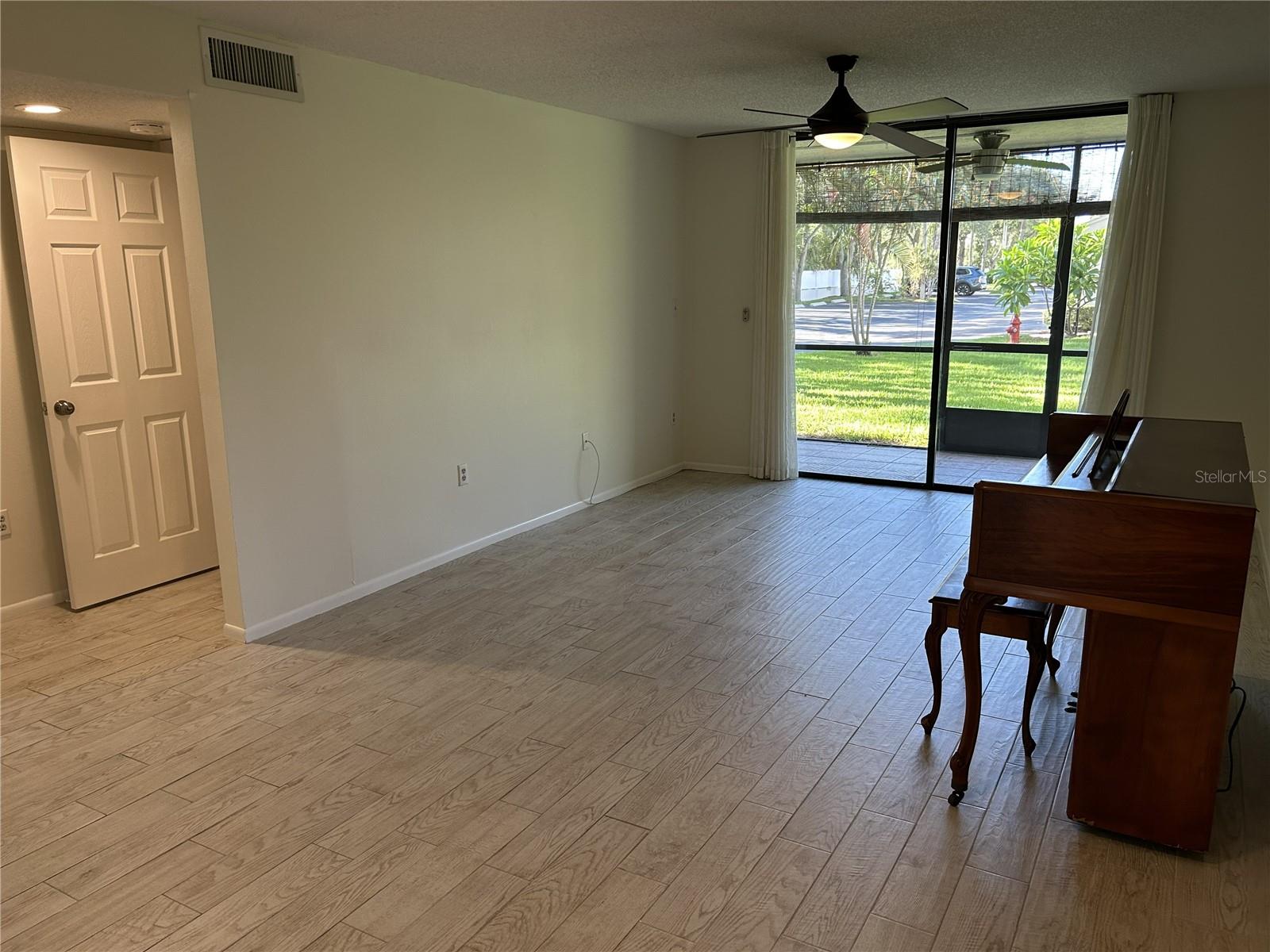 1316 PASADENA AVE S #102 — photo 11