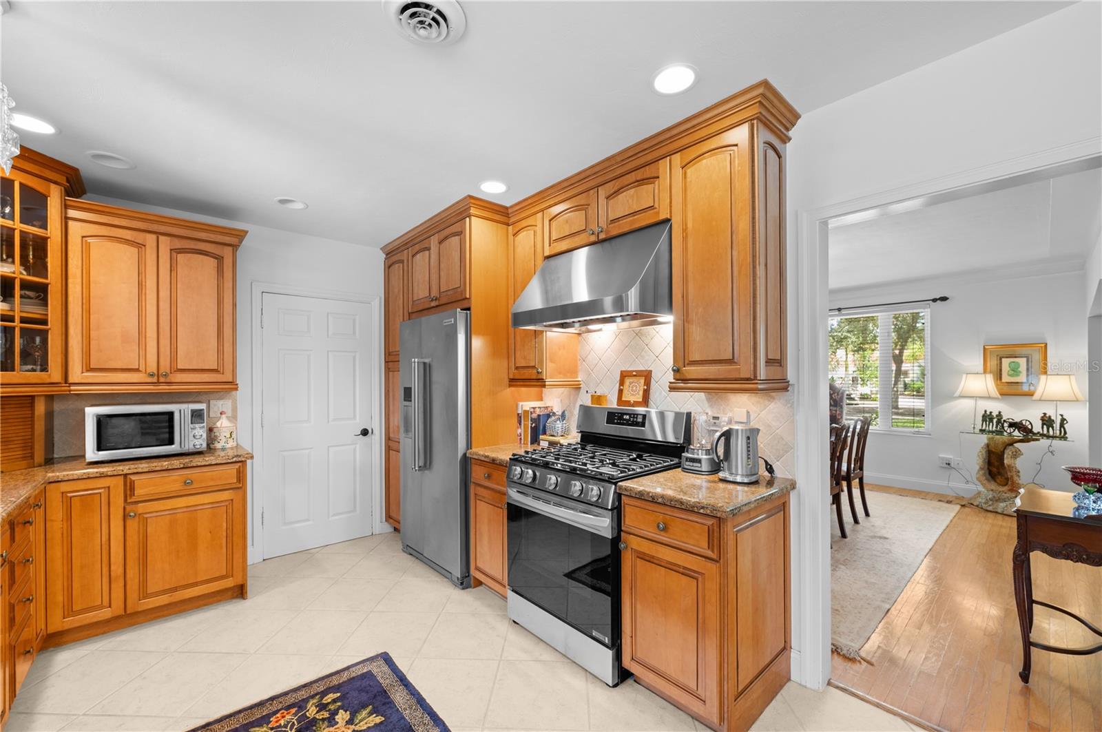 1722 NORTH DR — photo 14