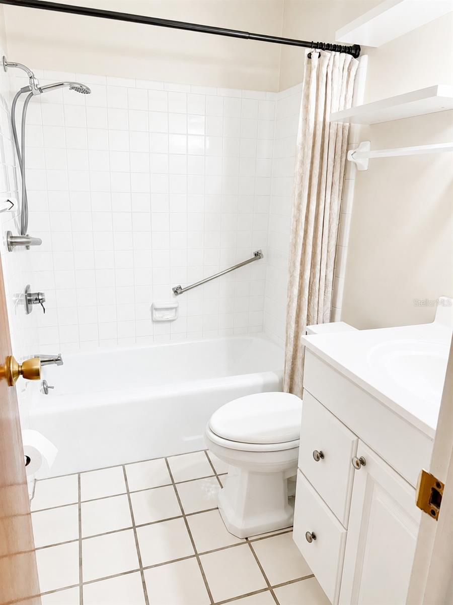 37701 CAMPHOR DR — photo 8