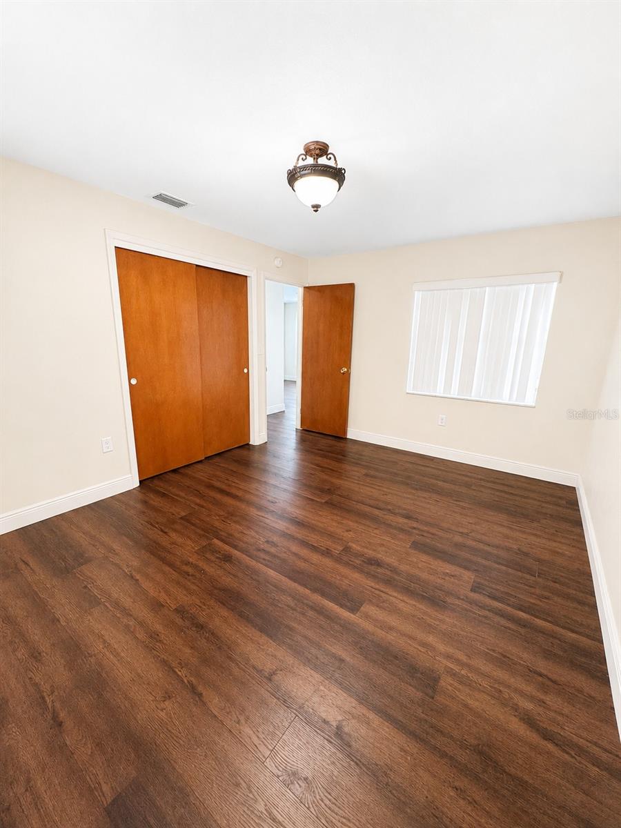 37701 CAMPHOR DR — photo 5