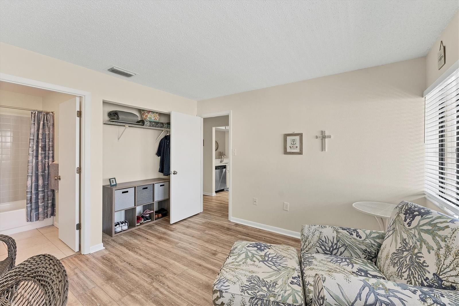 5264 LAKE VILLAGE DR #48 — photo 17
