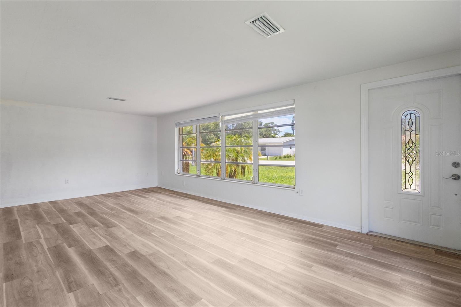 4875 NORTHWOOD AVE — photo 15