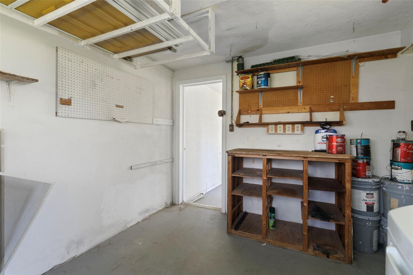 4875 NORTHWOOD AVE — photo 36
