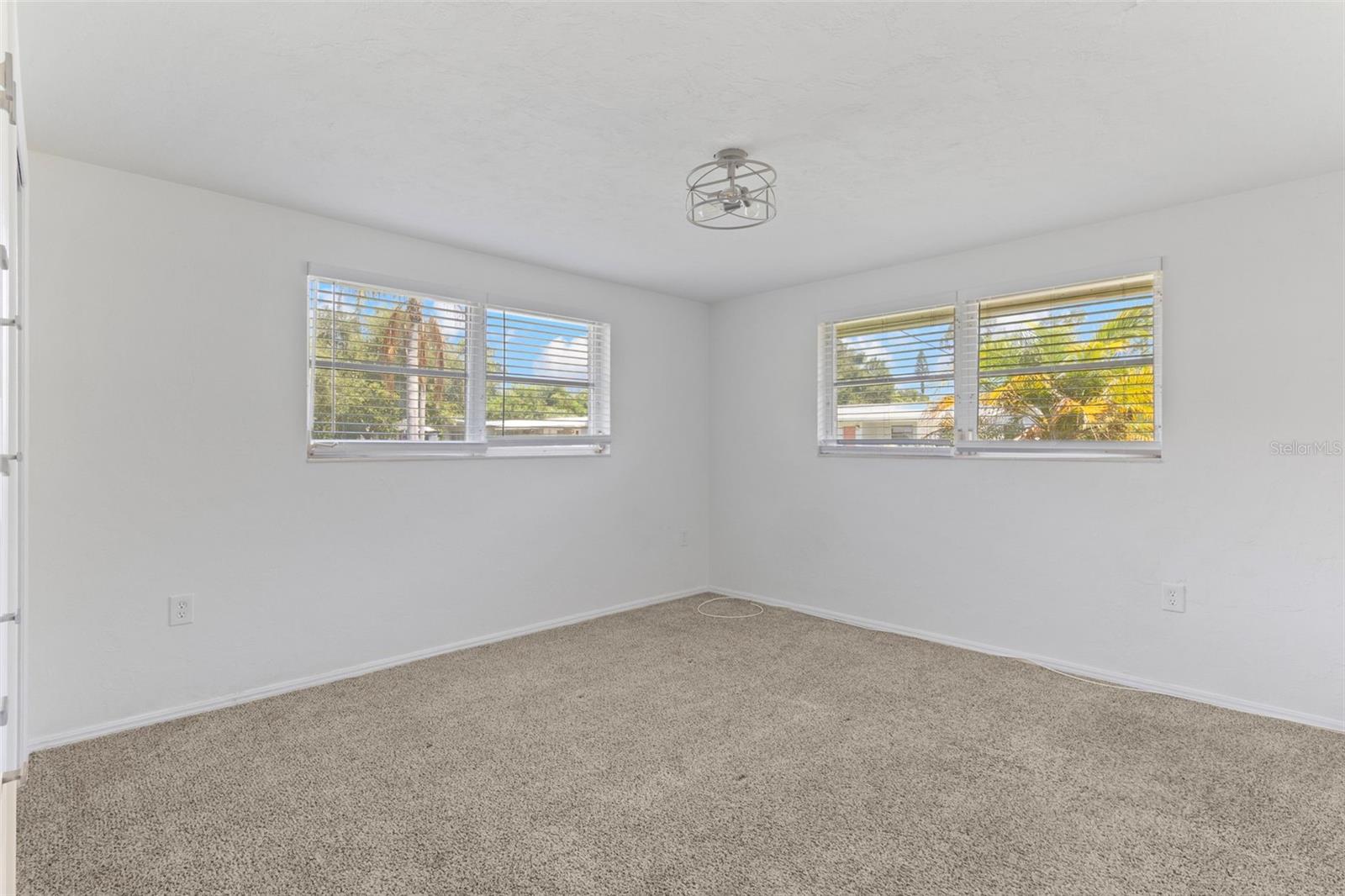 4875 NORTHWOOD AVE — photo 22
