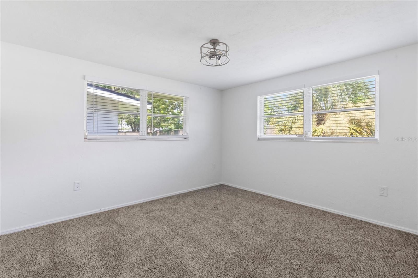 4875 NORTHWOOD AVE — photo 24