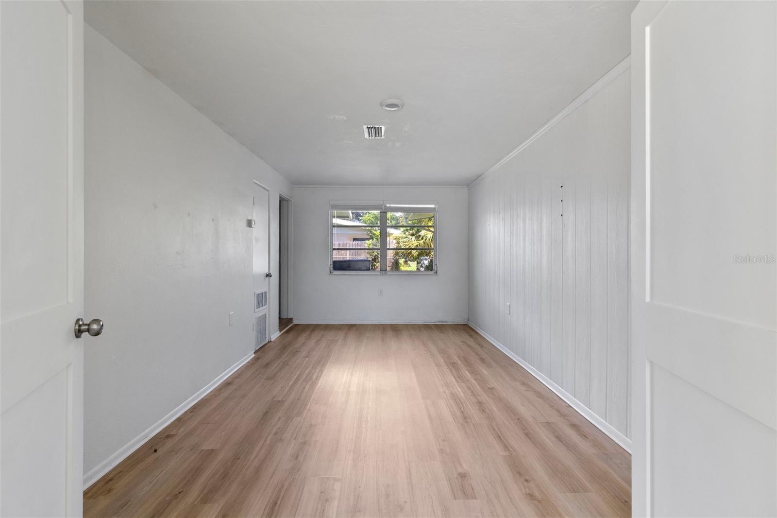 4875 NORTHWOOD AVE — photo 27