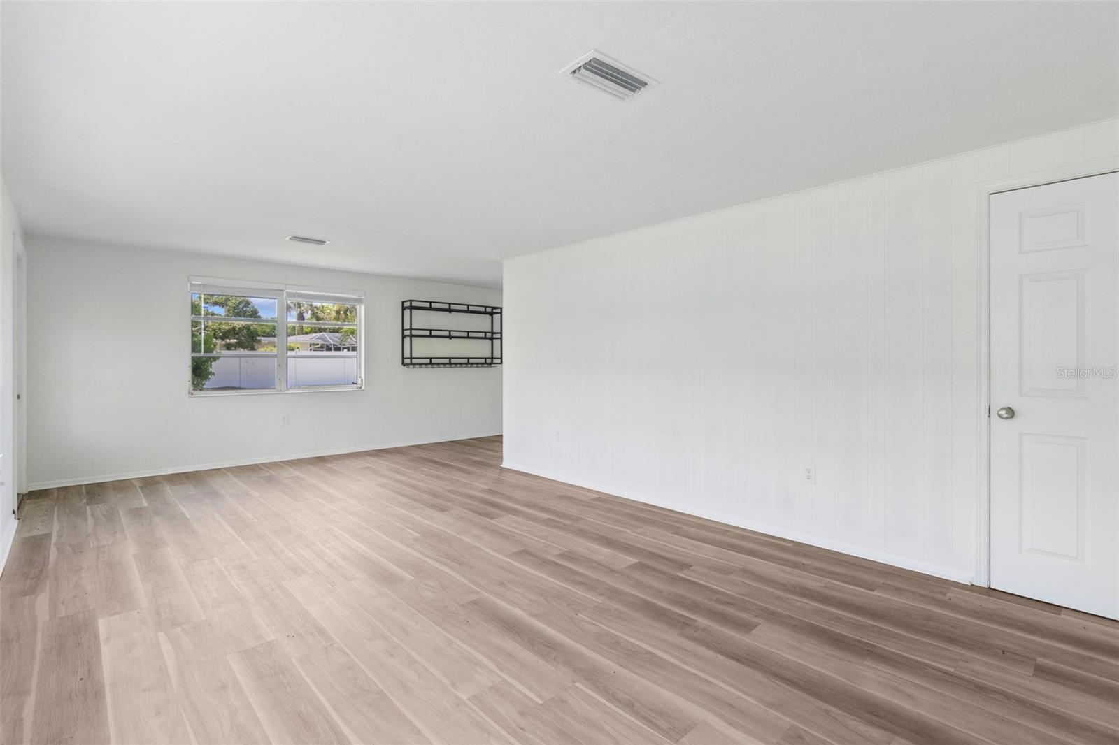 4875 NORTHWOOD AVE — photo 17