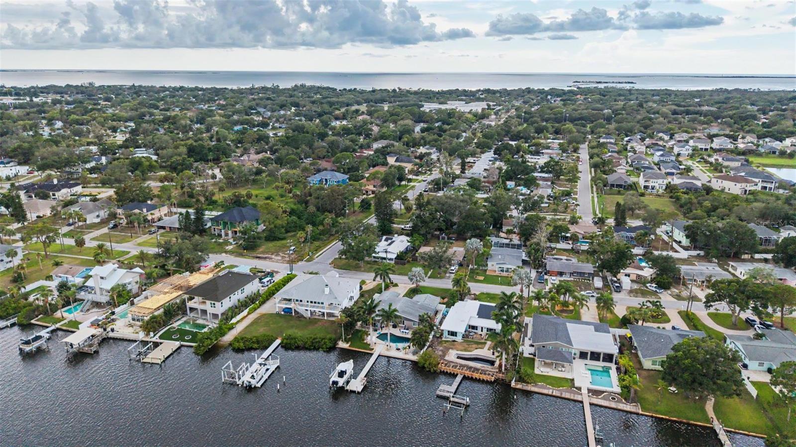 704 BAYSHORE DR — photo 11