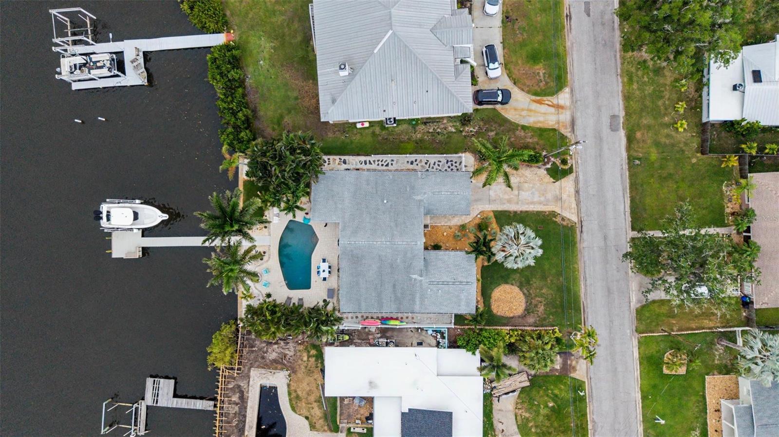 704 BAYSHORE DR — photo 10