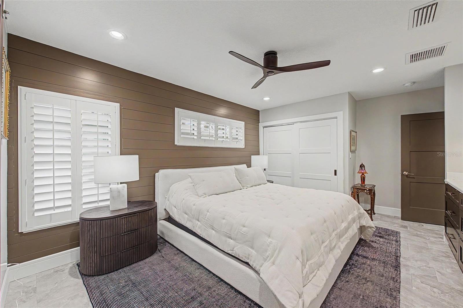 704 BAYSHORE DR — photo 36