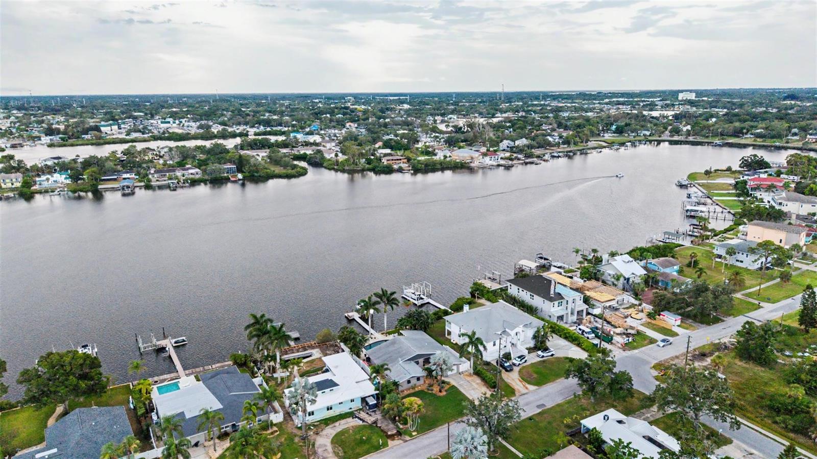 704 BAYSHORE DR — photo 9
