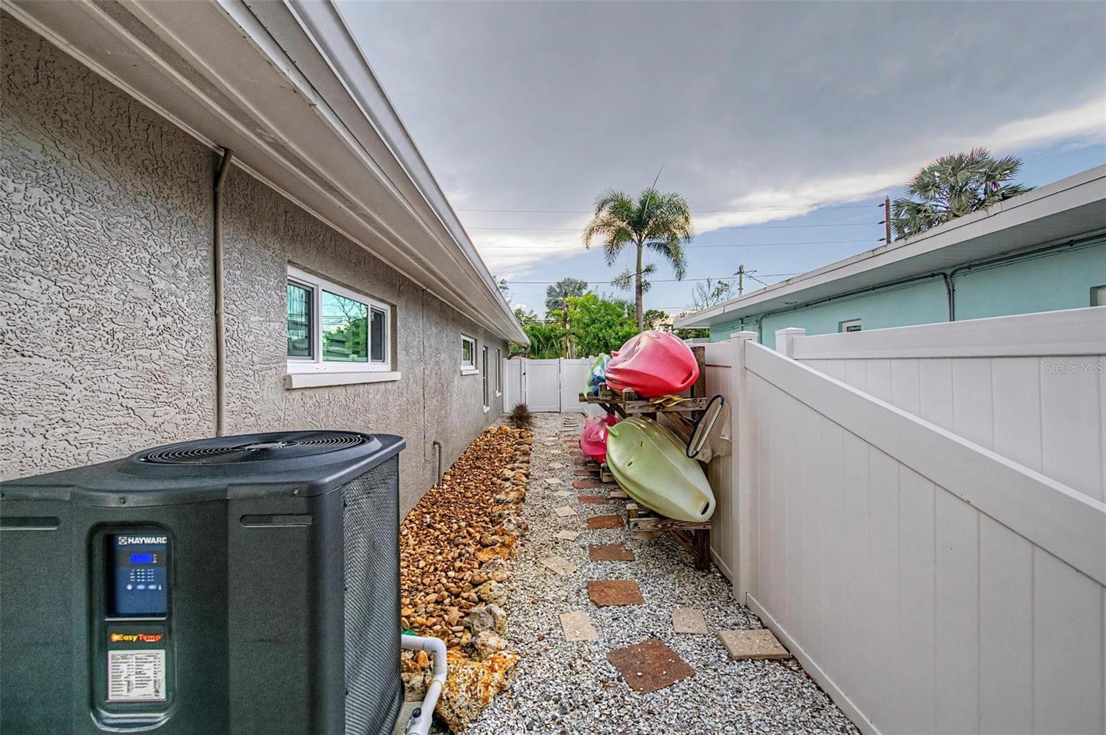 704 BAYSHORE DR — photo 64