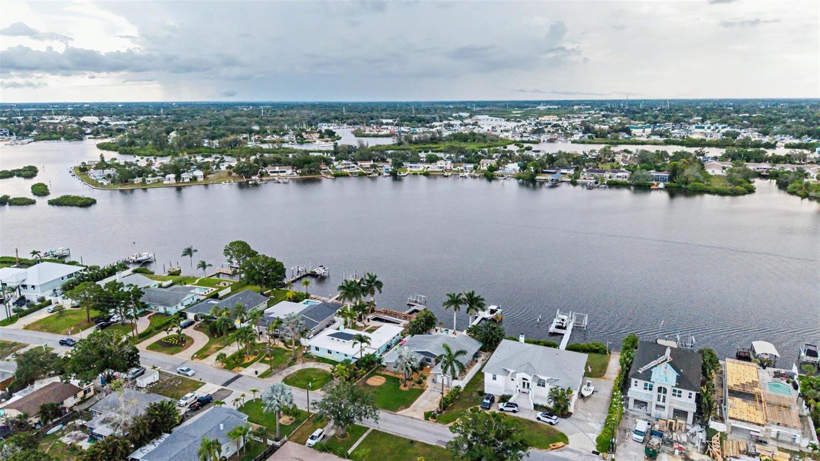 704 BAYSHORE DR — photo 4