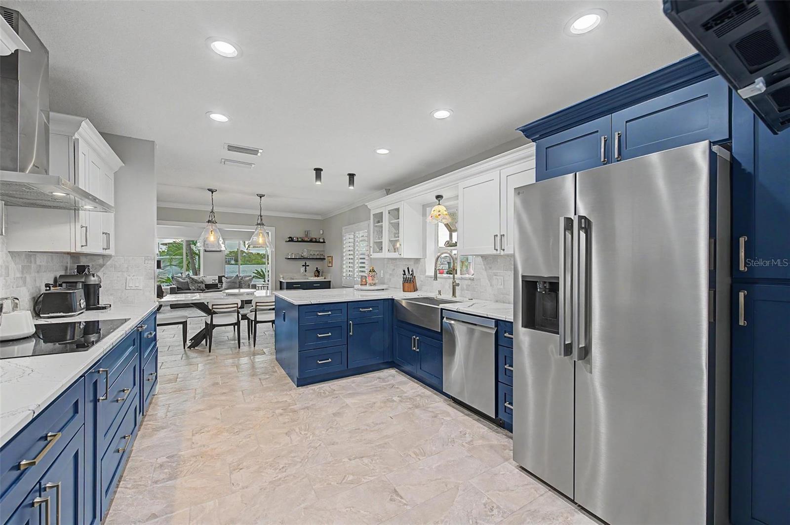 704 BAYSHORE DR — photo 16