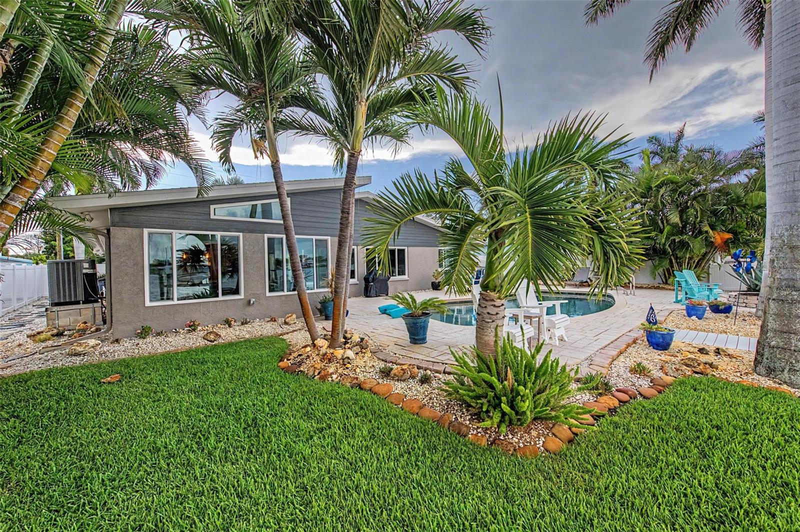 704 BAYSHORE DR — photo 47