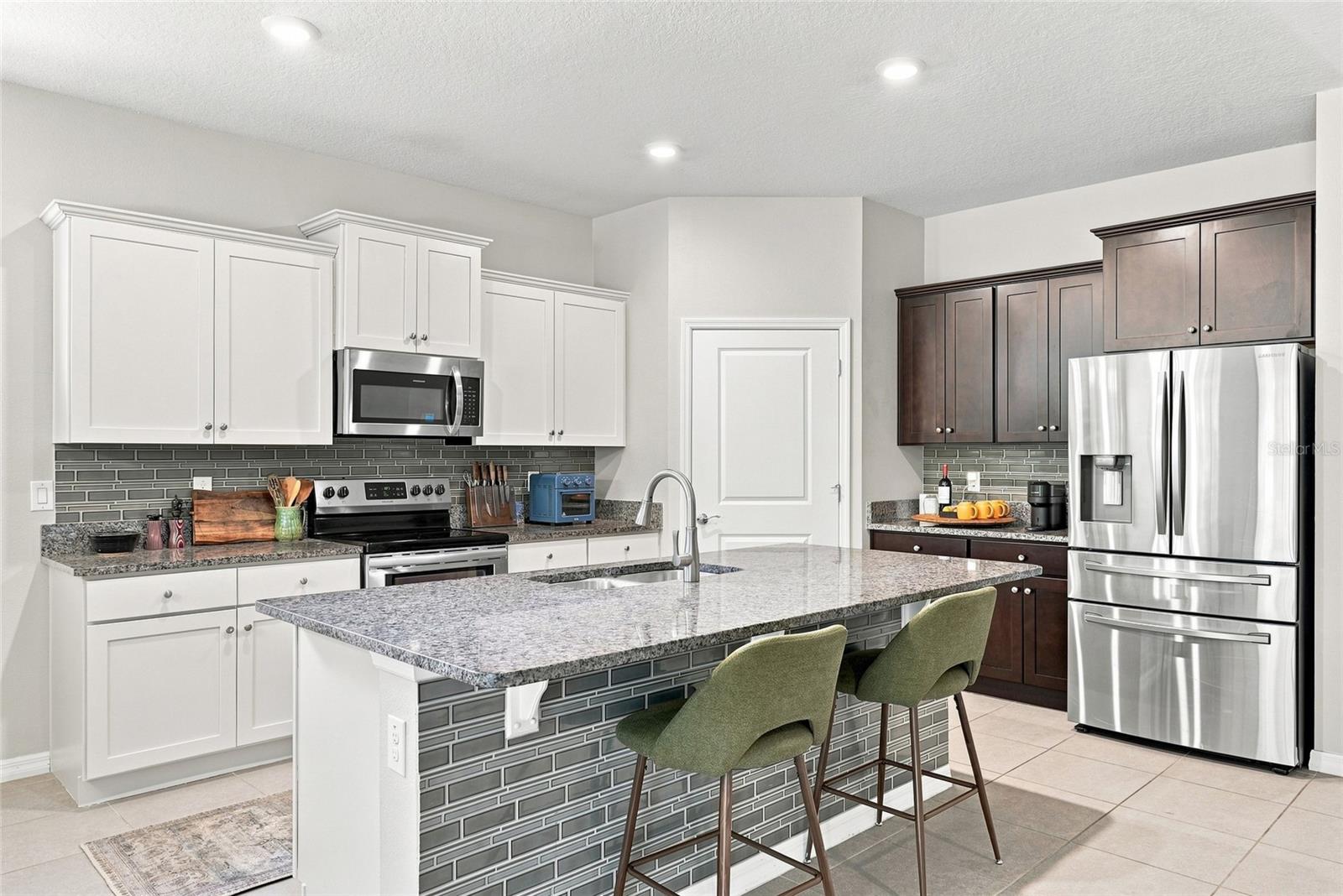 12387 EASTPOINTE DR — photo 15