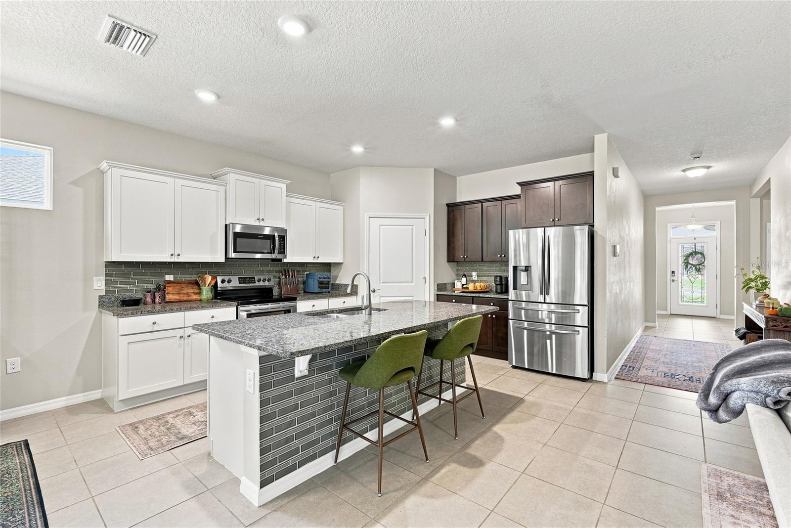 12387 EASTPOINTE DR — photo 2