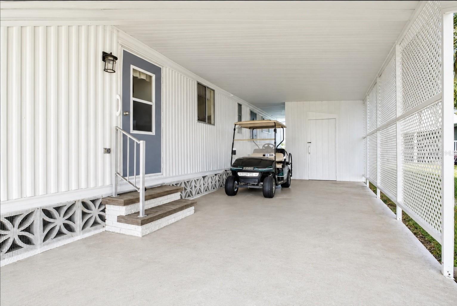 516 TAMPICO DR — photo 14