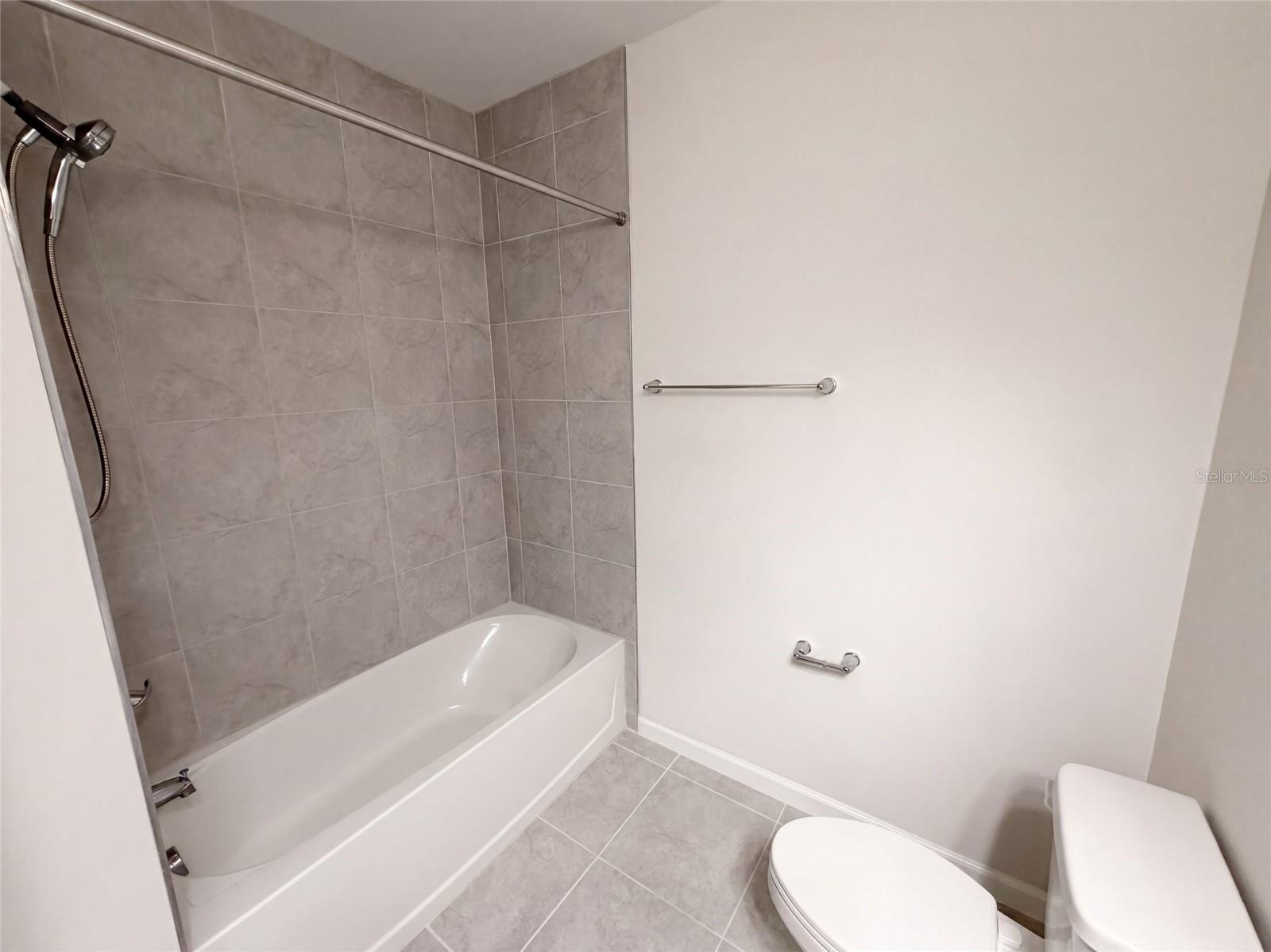 17917 TURNING LEAF CIR — photo 21