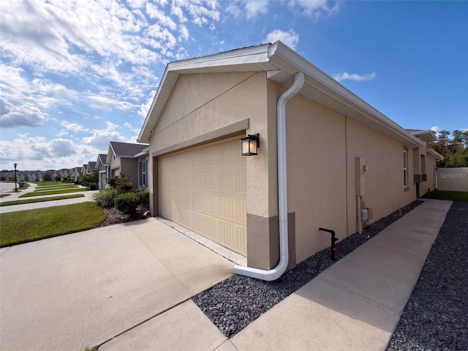 17917 TURNING LEAF CIR — photo 25