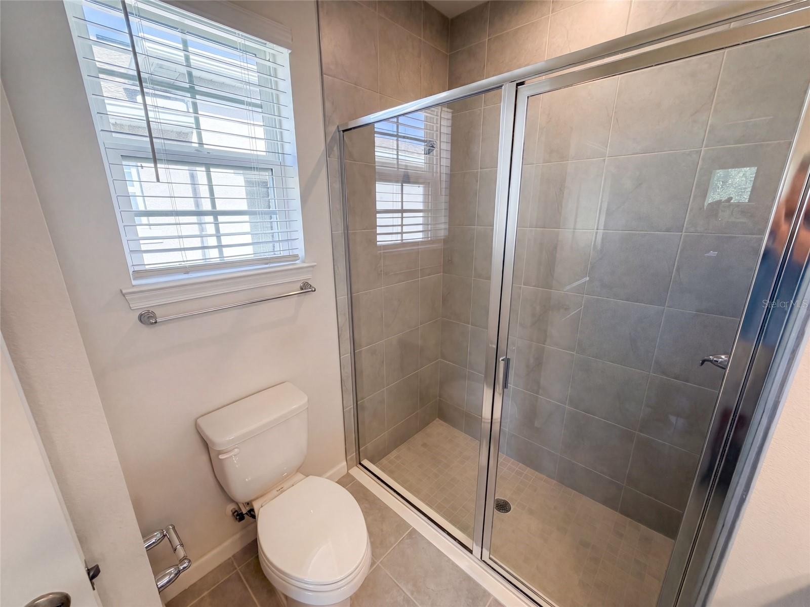 17917 TURNING LEAF CIR — photo 18