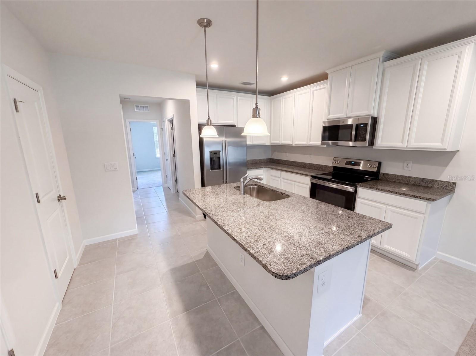 17917 TURNING LEAF CIR — photo 2
