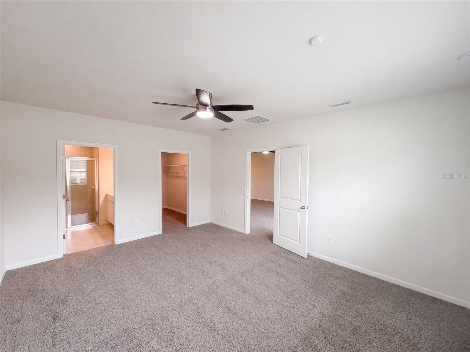 17917 TURNING LEAF CIR — photo 4