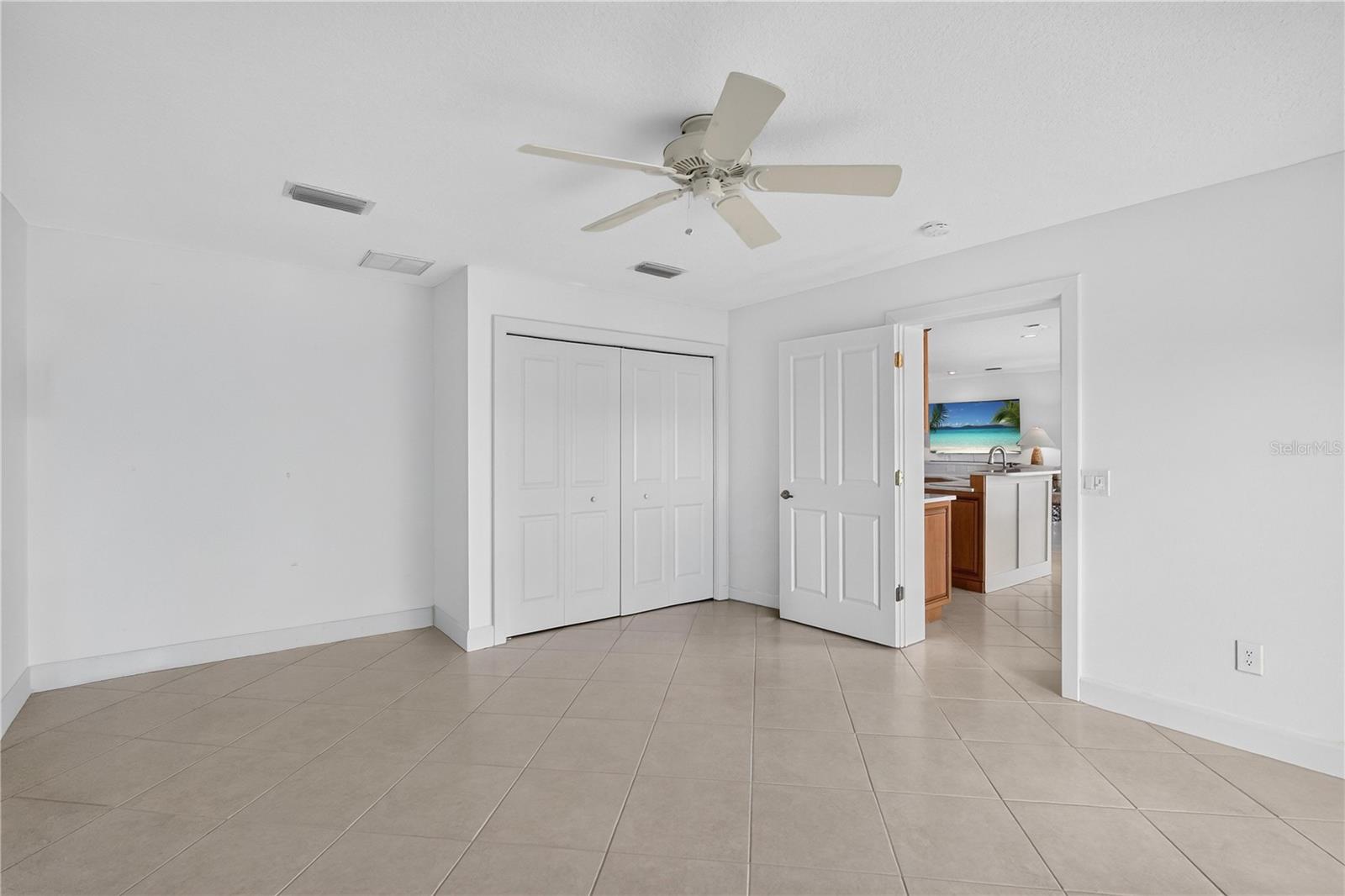 204 POINCIANA LN — photo 36