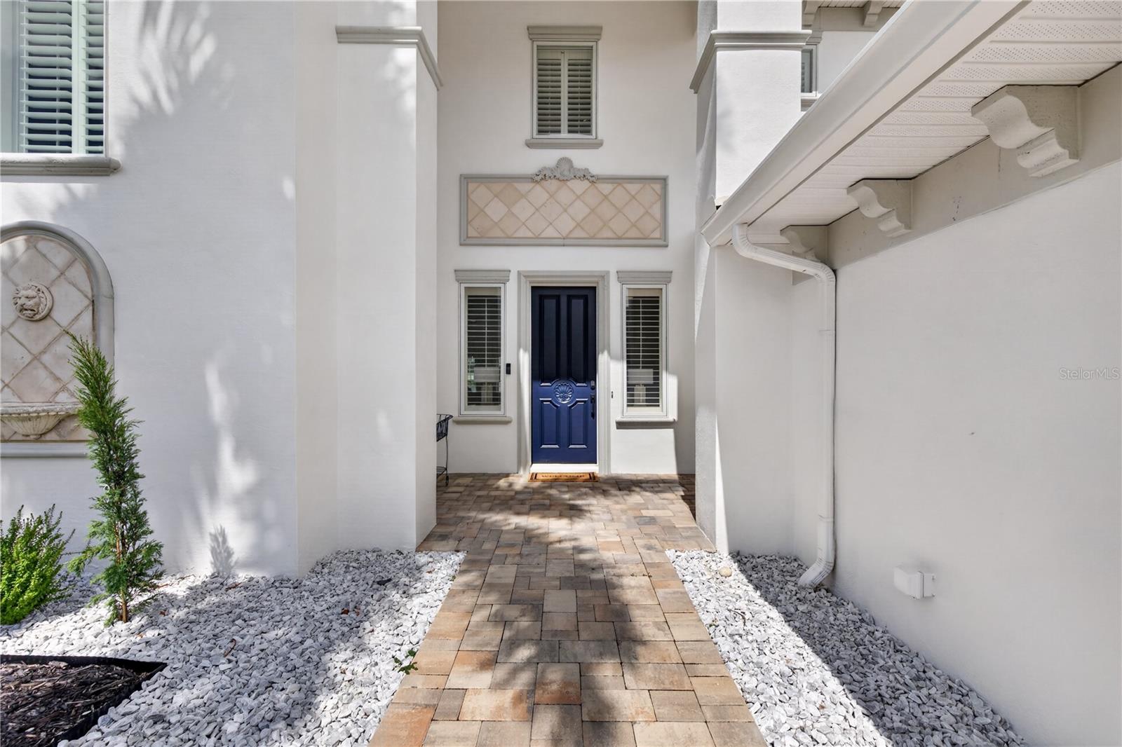 204 POINCIANA LN — photo 8