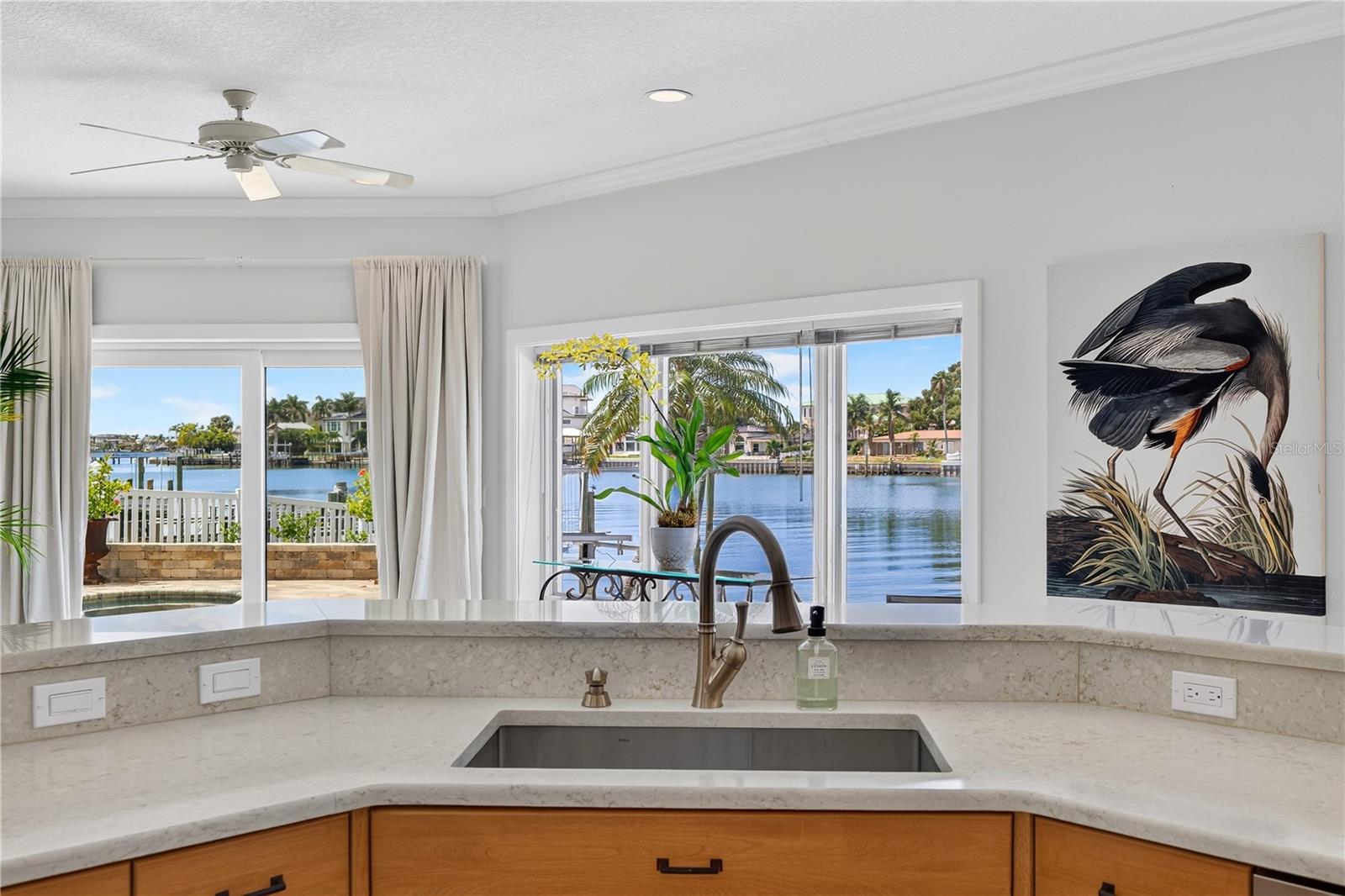 204 POINCIANA LN — photo 25