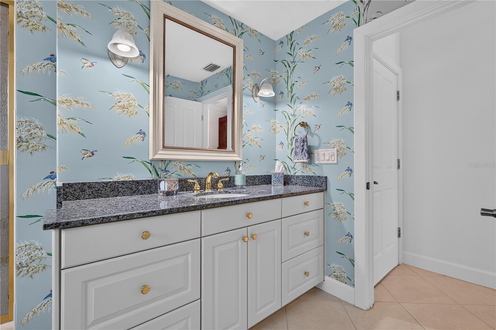 204 POINCIANA LN — photo 42
