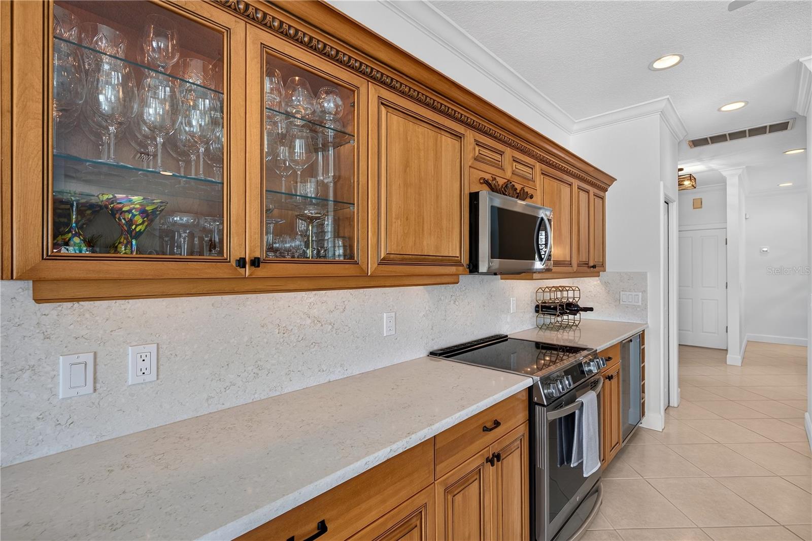 204 POINCIANA LN — photo 31