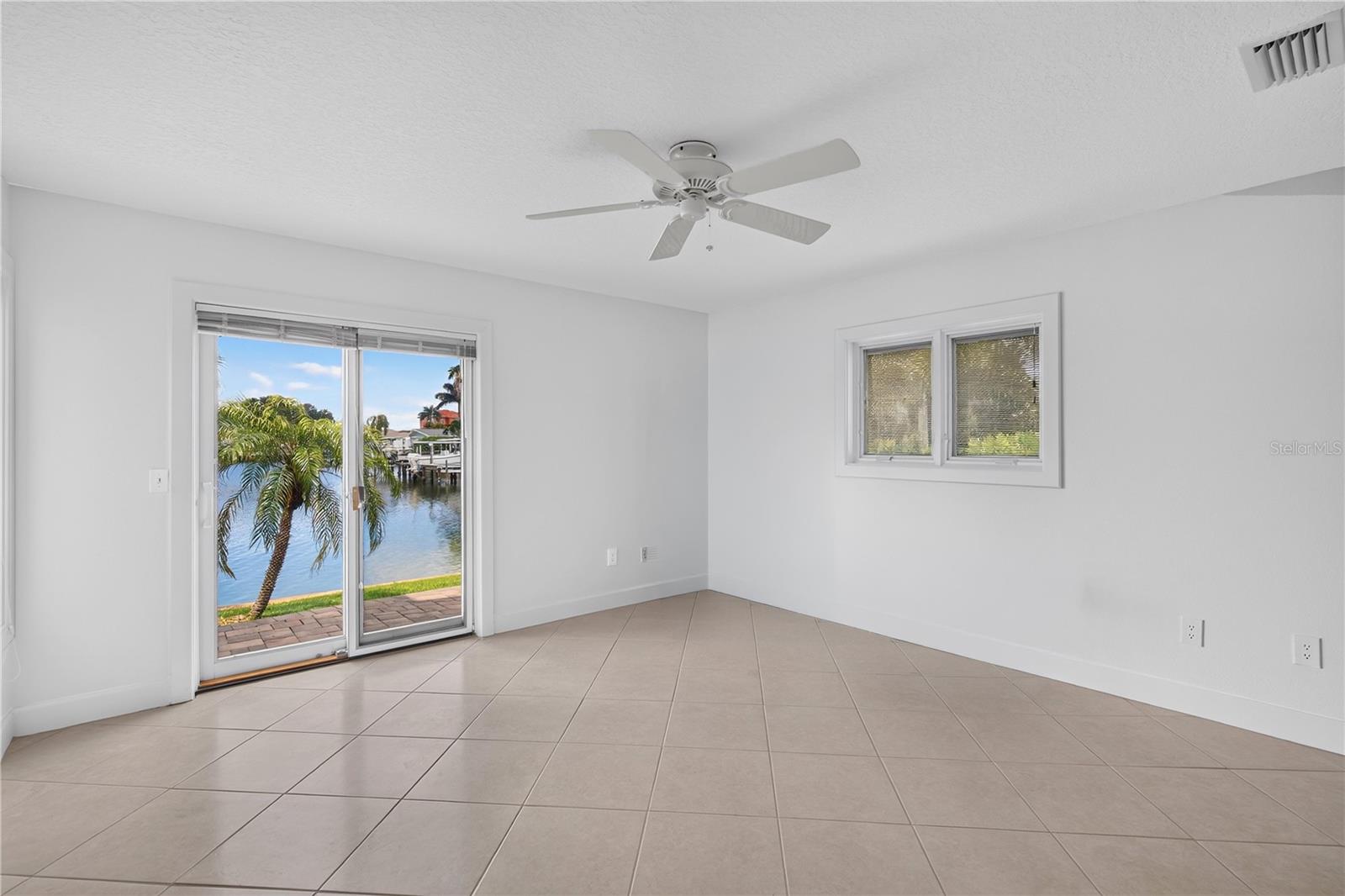204 POINCIANA LN — photo 35