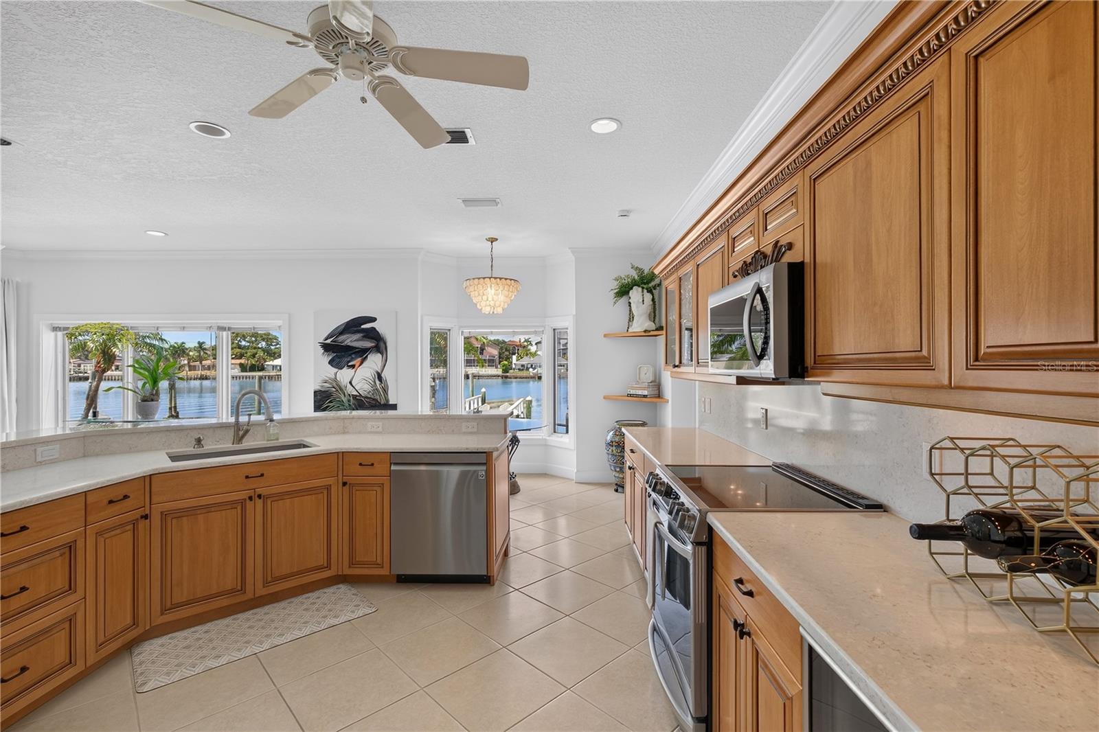 204 POINCIANA LN — photo 27